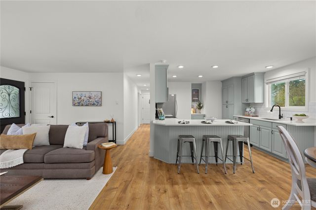 35844 13th Avenue SW, Federal Way, WA 98126