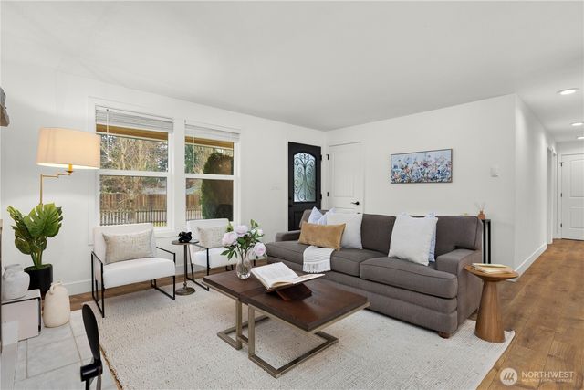 35844 13th Avenue SW, Federal Way, WA 98126