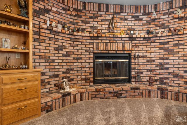 7705 Calle Cerca, Bakersfield, CA 93309