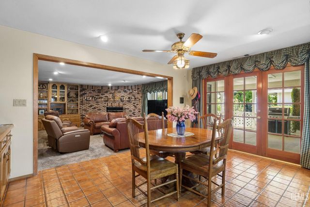 7705 Calle Cerca, Bakersfield, CA 93309