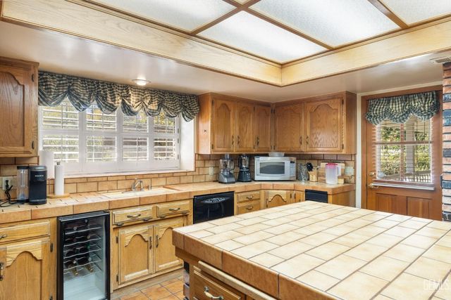 7705 Calle Cerca, Bakersfield, CA 93309