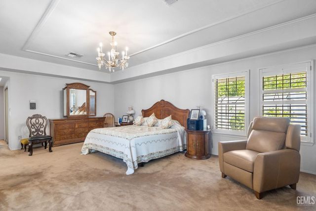 7705 Calle Cerca, Bakersfield, CA 93309