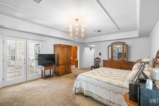 7705 Calle Cerca, Bakersfield, CA 93309