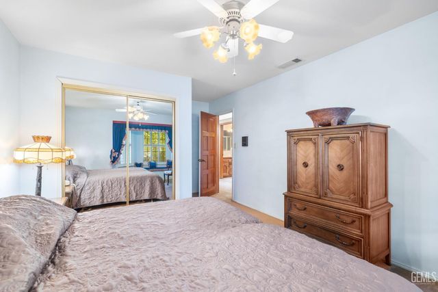 7705 Calle Cerca, Bakersfield, CA 93309