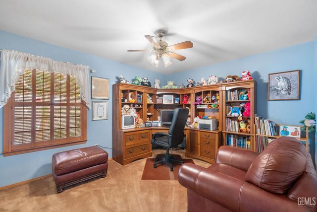 7705 Calle Cerca, Bakersfield, CA 93309