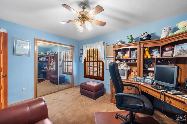 7705 Calle Cerca, Bakersfield, CA 93309