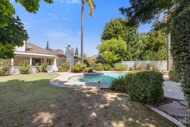 7705 Calle Cerca, Bakersfield, CA 93309