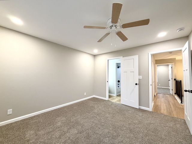 511 Glenstone Springs Dr, Clarksville, TN 37043