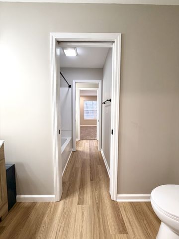 511 Glenstone Springs Dr, Clarksville, TN 37043