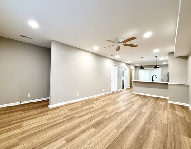 511 Glenstone Springs Dr, Clarksville, TN 37043