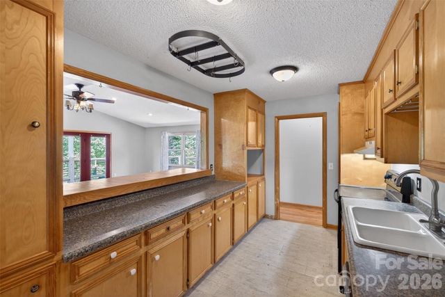 66 Misery Ridge Trail, Mill Spring, NC 28756