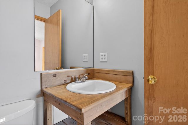 66 Misery Ridge Trail, Mill Spring, NC 28756