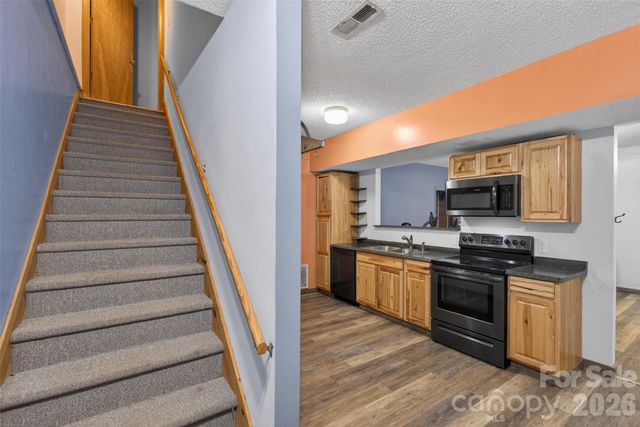 66 Misery Ridge Trail, Mill Spring, NC 28756