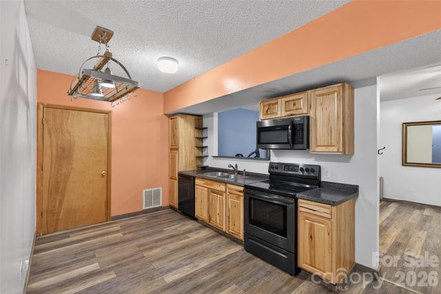 66 Misery Ridge Trail, Mill Spring, NC 28756