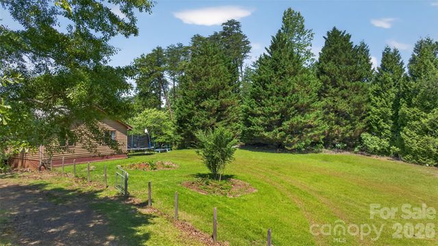 66 Misery Ridge Trail, Mill Spring, NC 28756