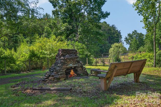 66 Misery Ridge Trail, Mill Spring, NC 28756