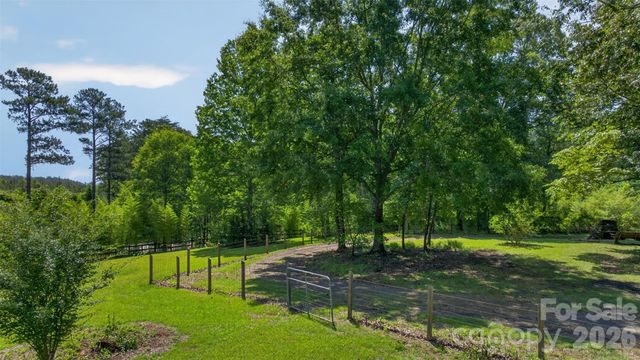 66 Misery Ridge Trail, Mill Spring, NC 28756