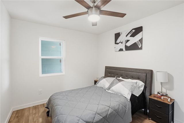 109 Dewey Ave, Alice, TX 78332