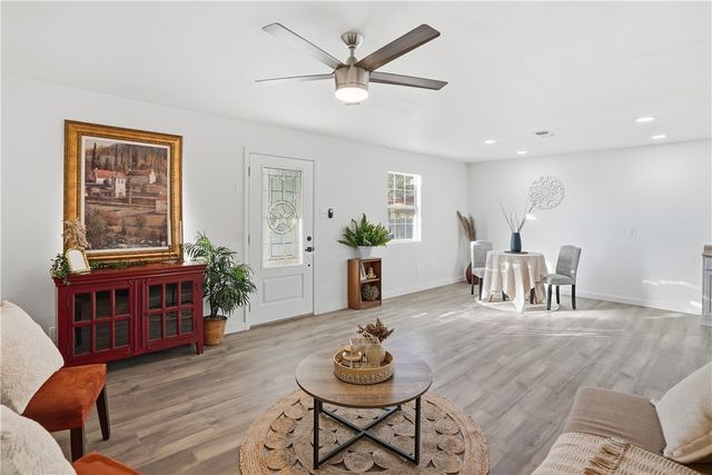 109 Dewey Ave, Alice, TX 78332