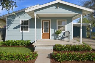 109 Dewey Ave, Alice, TX 78332