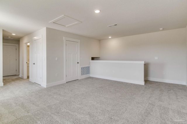 8630 Russellcross Blvd, Pensacola, FL 32507