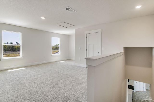 8630 Russellcross Blvd, Pensacola, FL 32507