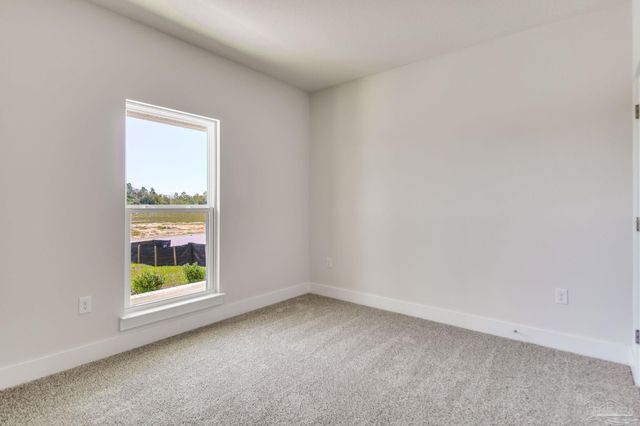 8630 Russellcross Blvd, Pensacola, FL 32507