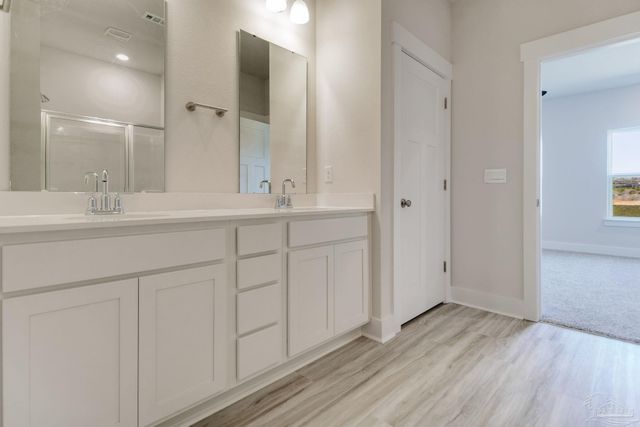 8630 Russellcross Blvd, Pensacola, FL 32507