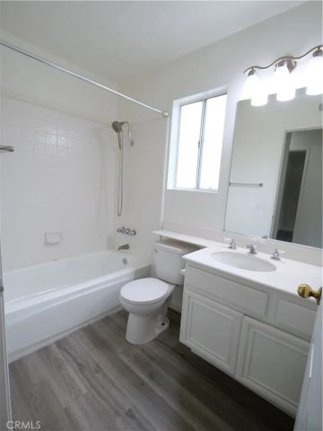 25051 Amberwood, Mission Viejo, CA 92692