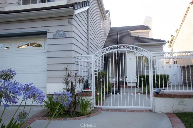 25051 Amberwood, Mission Viejo, CA 92692