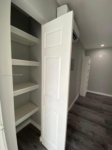 2126 NW Flagler Ter 2, Miami, FL 33125