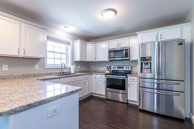 14 Daniel Webster Drive, Merrimack, NH 03054