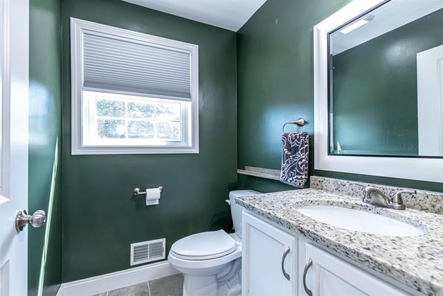 14 Daniel Webster Drive, Merrimack, NH 03054