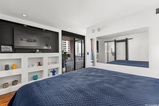 2215 Aloha Drive DH1101, Honolulu, HI 96815