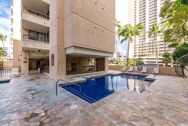 2215 Aloha Drive DH1101, Honolulu, HI 96815