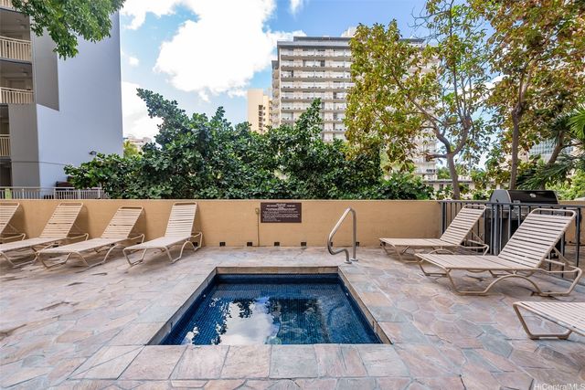 2215 Aloha Drive DH1101, Honolulu, HI 96815