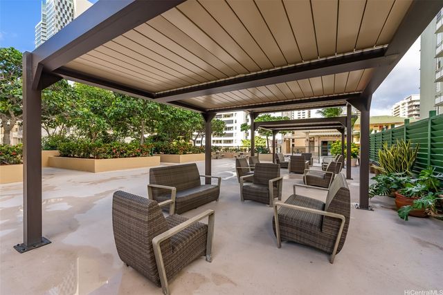 2215 Aloha Drive DH1101, Honolulu, HI 96815