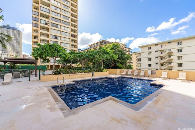 2215 Aloha Drive DH1101, Honolulu, HI 96815