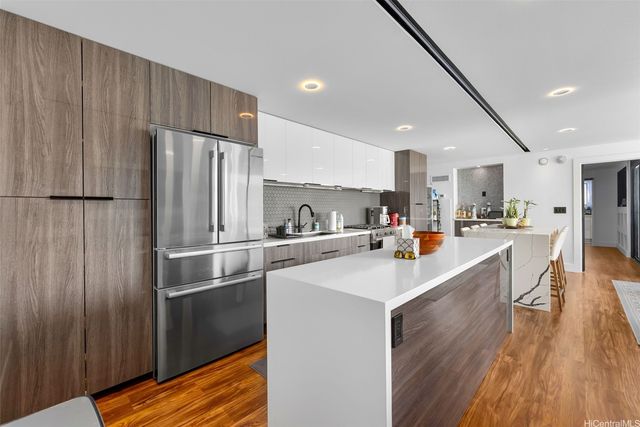 2215 Aloha Drive DH1101, Honolulu, HI 96815