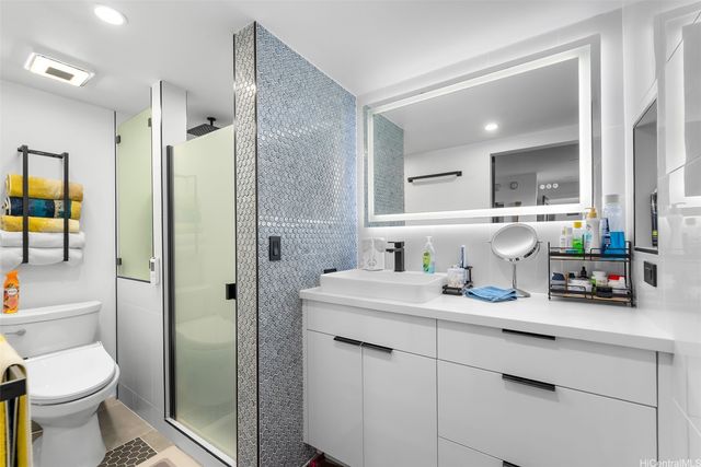 2215 Aloha Drive DH1101, Honolulu, HI 96815