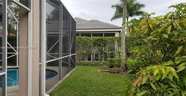 1101 Tupelo Way, Weston, FL 33327