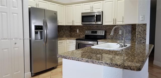 1101 Tupelo Way, Weston, FL 33327