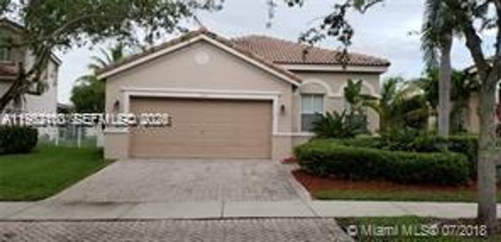 1101 Tupelo Way, Weston, FL 33327