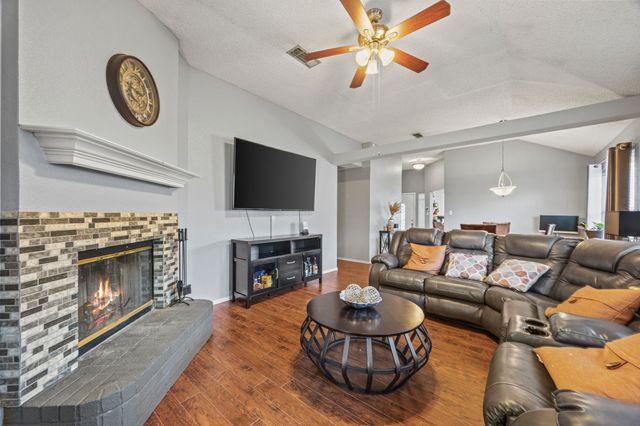 3625 Garden Springs Drive, Fort Worth, TX 76123