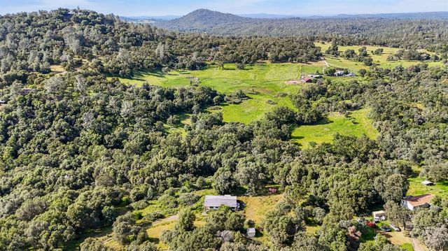 15477 Ballantree Ln, Grass Valley, CA 95949