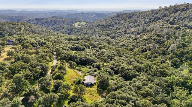 15477 Ballantree Ln, Grass Valley, CA 95949