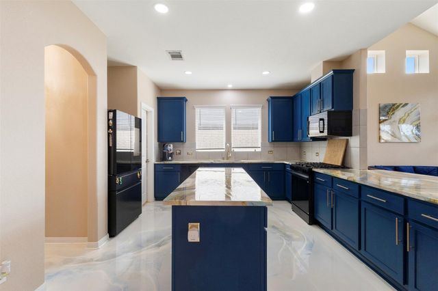 241 Oleander LOOP, Buda, TX 78610