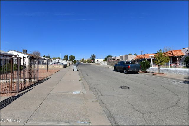 705 HUCKLEBERRY Street, El Paso, TX 79903
