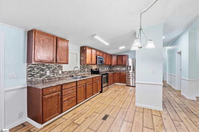 128 Kentmont Lane, Greer, SC 29651