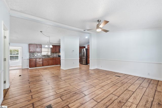128 Kentmont Lane, Greer, SC 29651